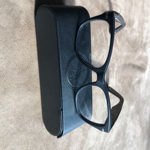 Eyewear frame for prescription lenses